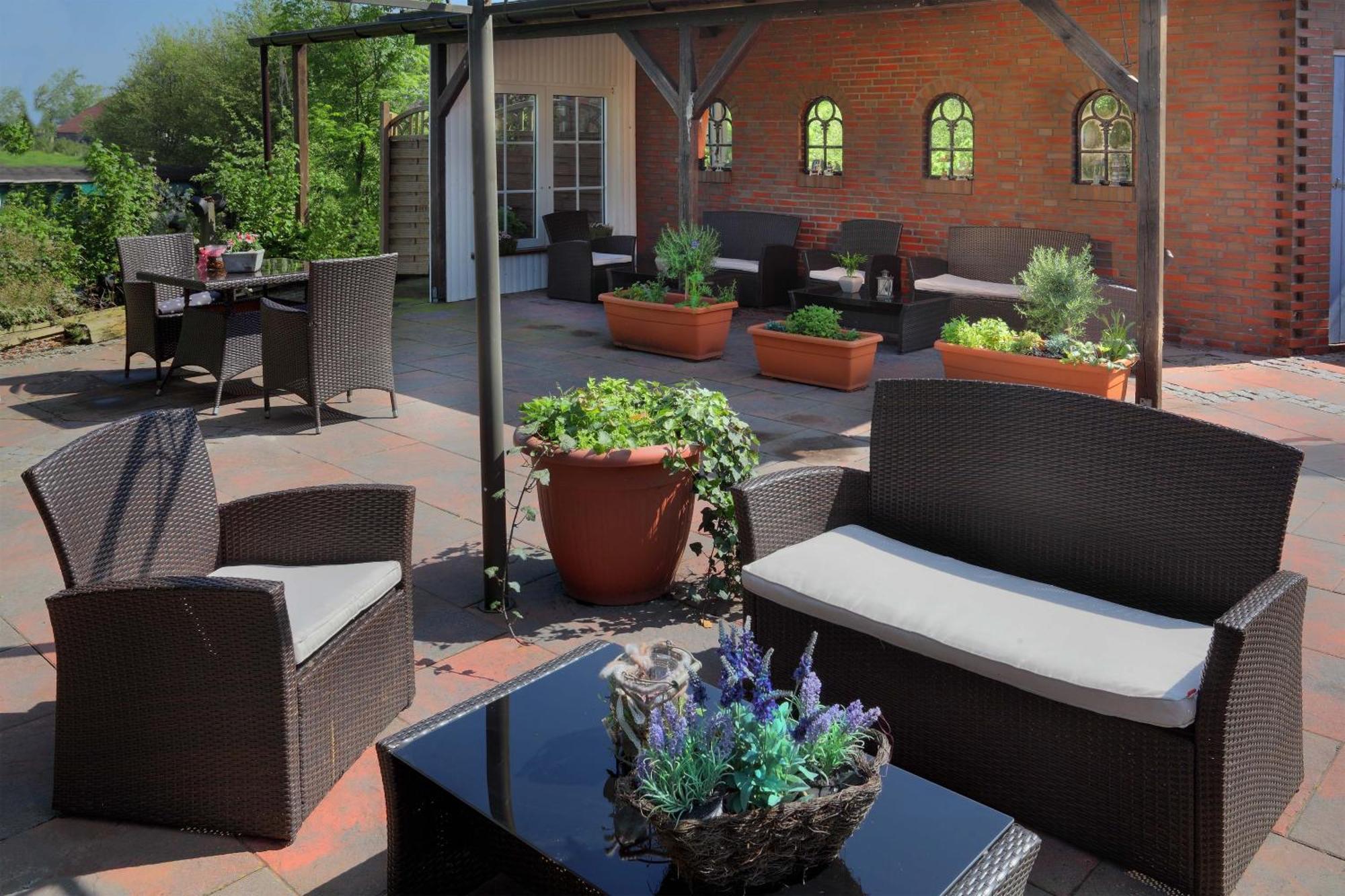 Landhotel Bauernstuben Neuharlingersiel Esterno foto